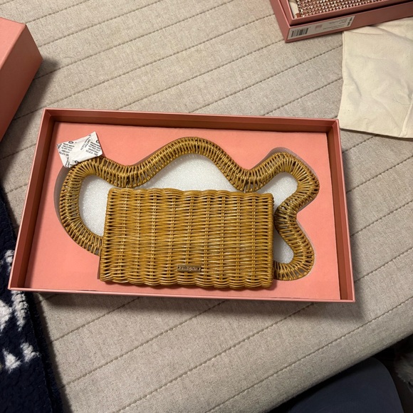 cult gaia Handbags - NWT Cult Gaia Elsa Clutch